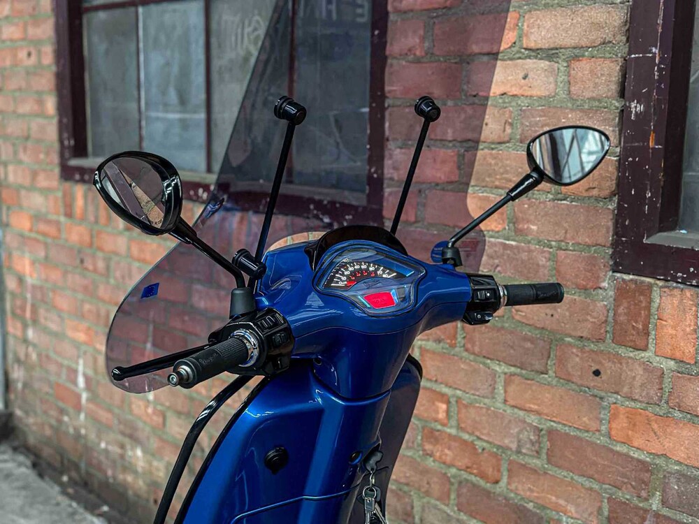 Vespa Sprint 4T Piaggio 2014, F-369-VN Scooter Snorscooter