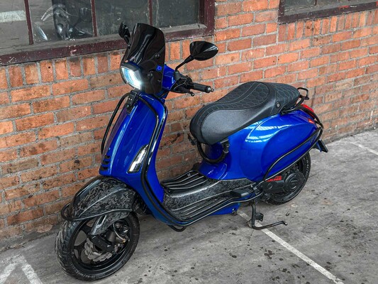 Piaggio Vespa Sprint 80cc 2018 (FULL OPTION), DRP-14-S Scooter Moped