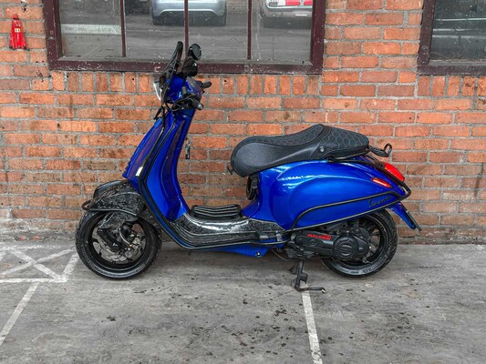 Piaggio Vespa Sprint 80cc 2018 (FULL OPTION), DRP-14-S Scooter Bromscooter