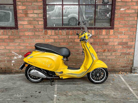 Vespa Sprint 4T 2016, DDB-29-Z Roller