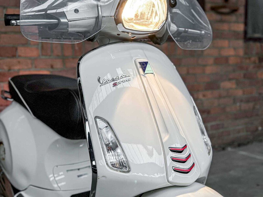 Vespa Sprint 4T, F-130-XZ Moped Roller Roller