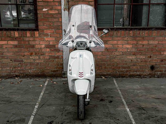 Vespa Sprint 4T, F-130-XZ Moped Scooter Scooter