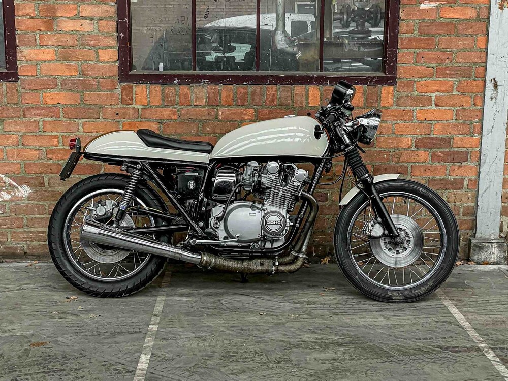 Suzuki GS750 Cafe Racer 748cc 1977 Motorcycle, XU-99-91