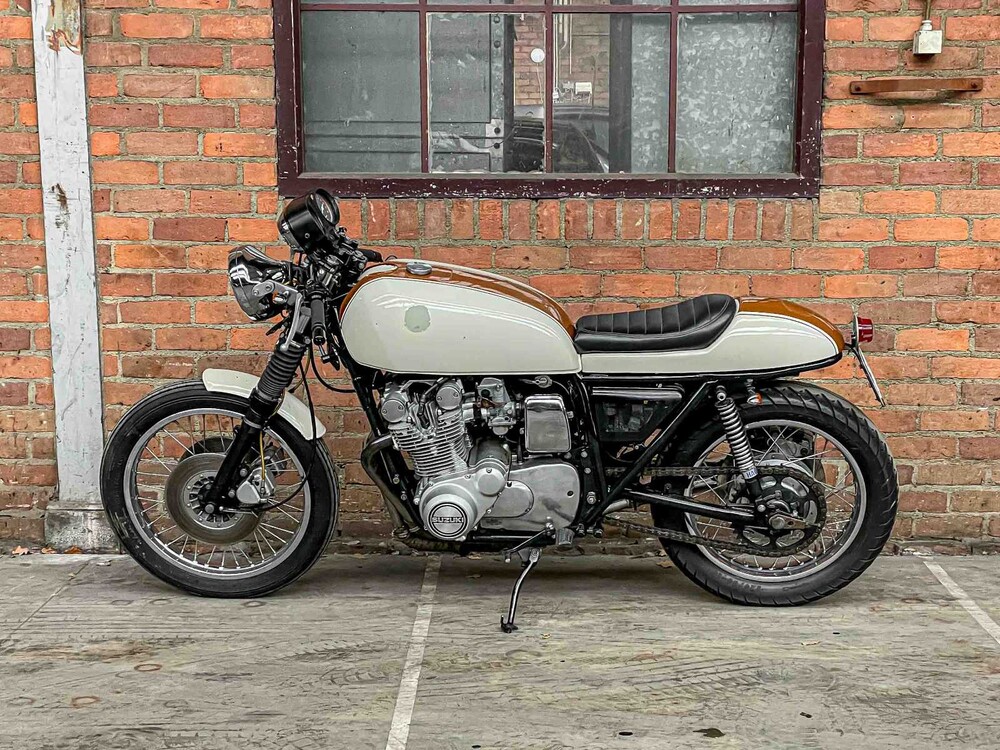 Suzuki GS750 Cafe Racer 748cc 1977 Motorcycle, XU-99-91
