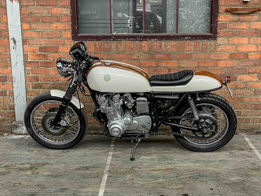 Suzuki GS750 Cafe Racer 748cc 1977 Motorcycle, XU-99-91