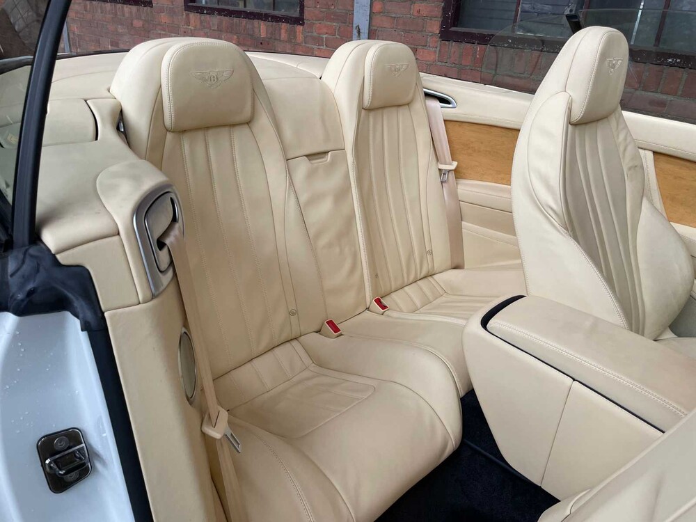 Bentley Continental GTC 4.0 V8 500hp 2012 (8-speed)