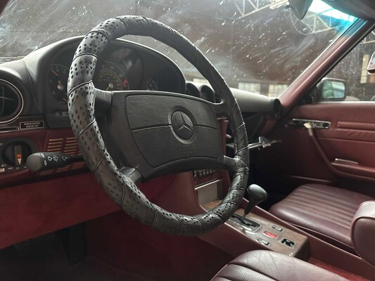 Mercedes-Benz 560SL R107 230hp 1989 SL-Class