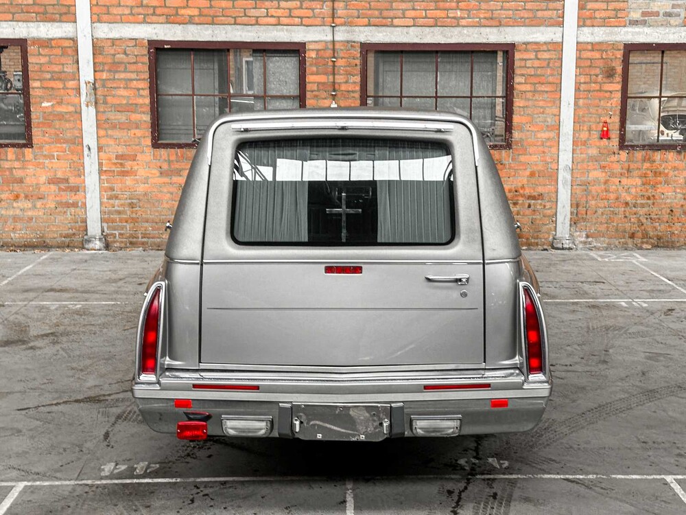 Cadillac Fleetwood Federal Coach 5.7 V8 262pk 1996 Begrafenisauto