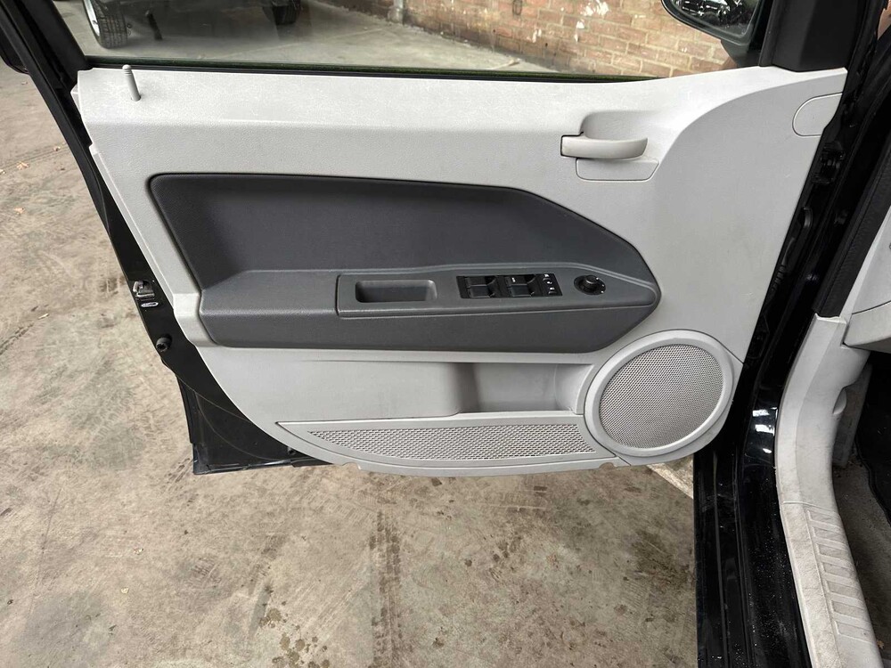 Dodge Caliber 1.8 SE 150pk 2007, 17-TZ-LZ Youngtimer