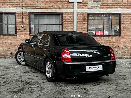 Chrysler 300C HEMI 5.7 V8 340hp 2006 Youngtimer