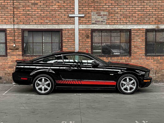 Ford Mustang Base 4.0 V8 211hp 2007