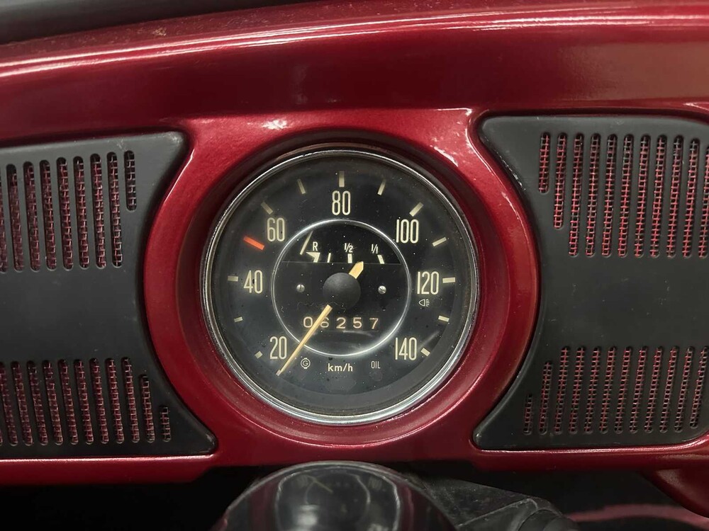 Volkswagen Beetle Cabriolet 1974, 09-BX-18