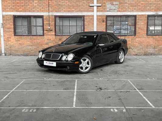 Mercedes-Benz CLK55 AMG Cabriolet 5.4 V8 367hp 2002 CLK-Class Youngtimer