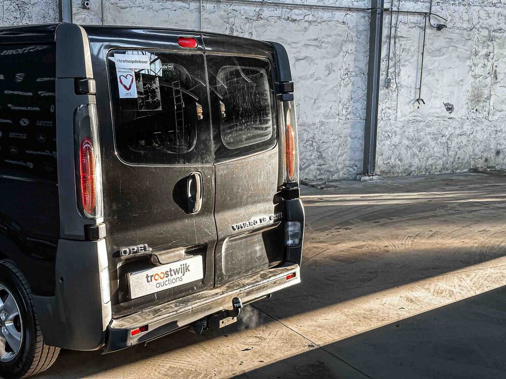 Opel Vivaro 1.9 CDTI L2H1 6-Pers. 82PS 2004, 42-BP-TK