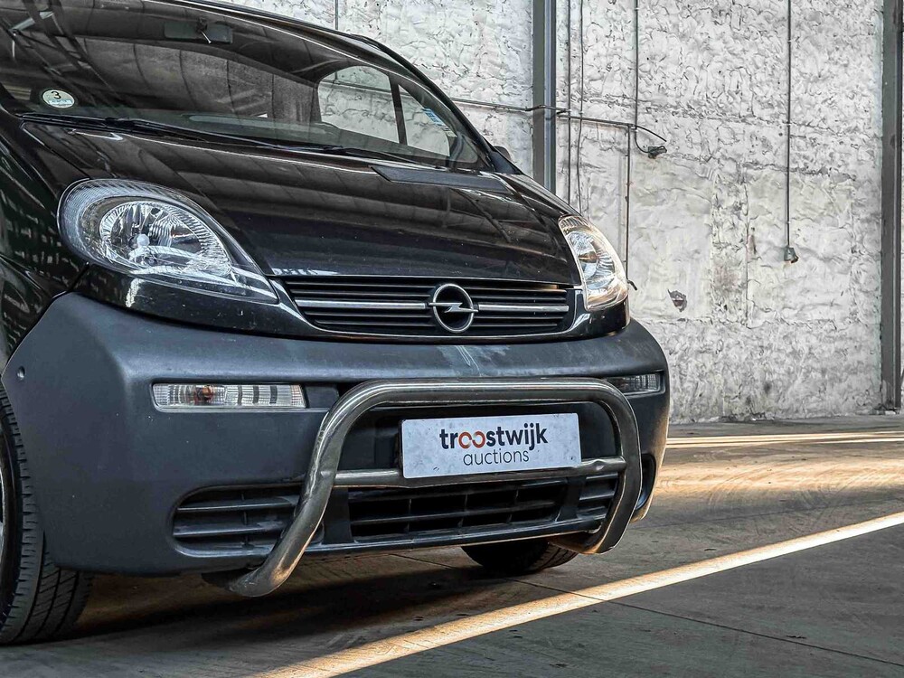 Opel Vivaro 1.9 CDTI L2H1 6-Pers. 82PS 2004, 42-BP-TK