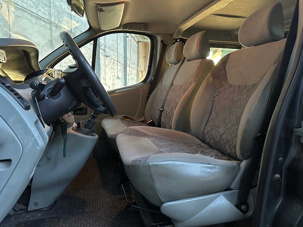 Opel Vivaro 1.9 CDTI L2H1 6-Pers. 82PS 2004, 42-BP-TK