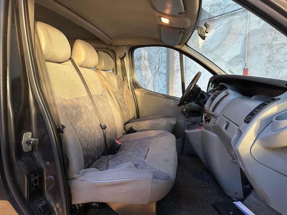 Opel Vivaro 1.9 CDTI L2H1 6-Pers. 82PS 2004, 42-BP-TK