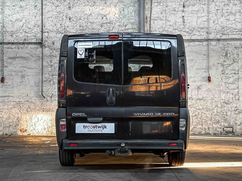 Opel Vivaro 1.9 CDTI L2H1 6-Pers. 82PS 2004, 42-BP-TK