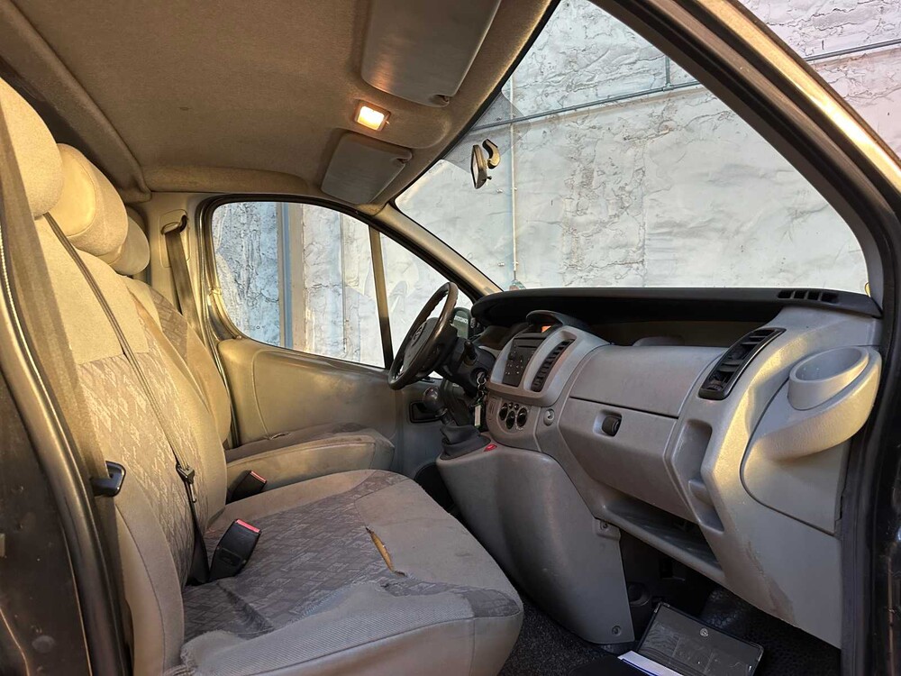 Opel Vivaro 1.9 CDTI L2H1 6-Pers. 82PS 2004, 42-BP-TK