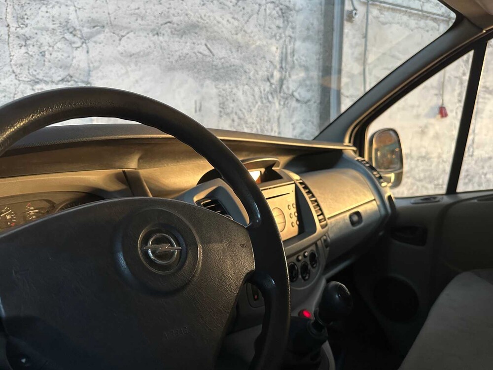 Opel Vivaro 1.9 CDTI L2H1 6-Pers. 82PS 2004, 42-BP-TK