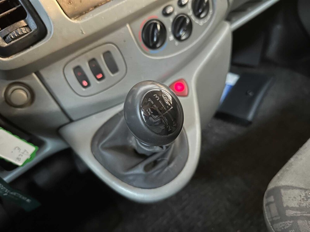 Opel Vivaro 1.9 CDTI L2H1 6-Pers. 82PS 2004, 42-BP-TK