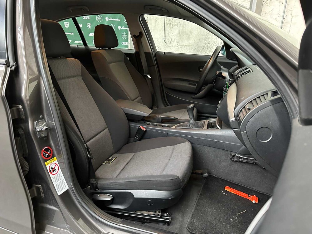 BMW 116i Business Line 1er 116PS 2006, 77-SG-JZ