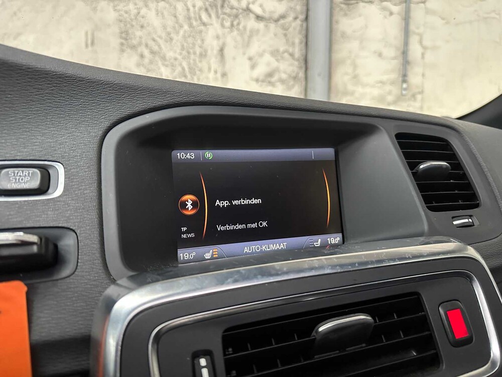 Volvo V60 2.4 D6 AWD Pl.i Summe. 215PS 2013, 4-SJX-92