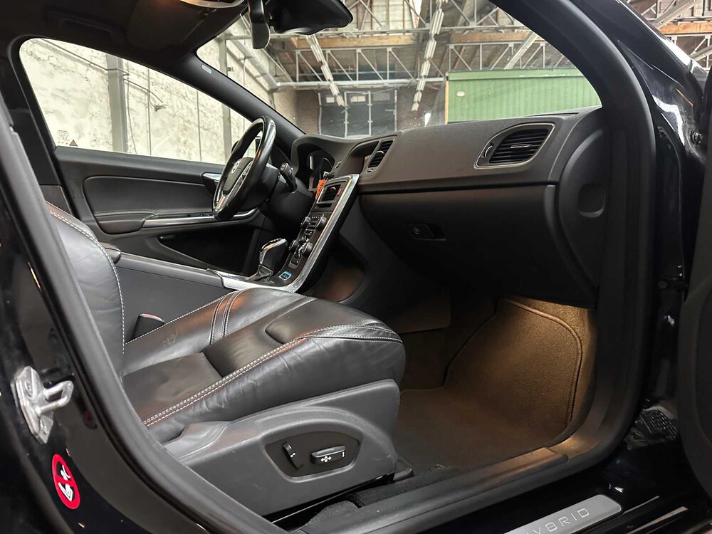 Volvo V60 2.4 D6 AWD Pl.i Summe. 215PS 2013, 4-SJX-92