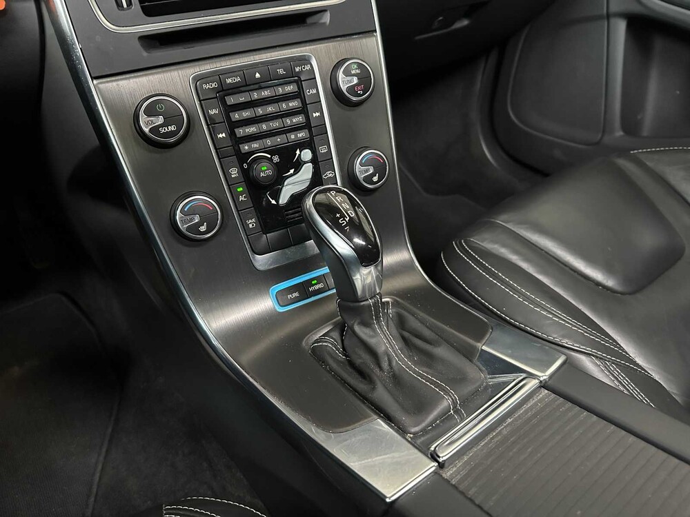 Volvo V60 2.4 D6 AWD Pl.i Summe. 215PS 2013, 4-SJX-92