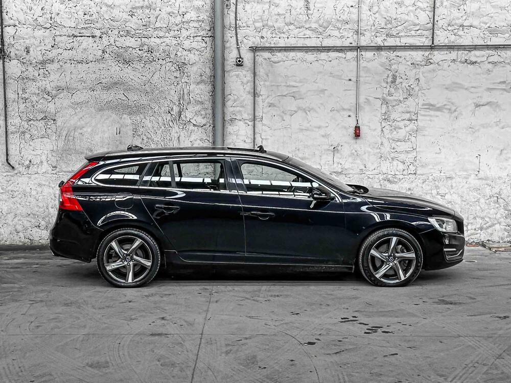 Volvo V60 2.4 D6 AWD Pl.i Summe. 215PS 2013, 4-SJX-92