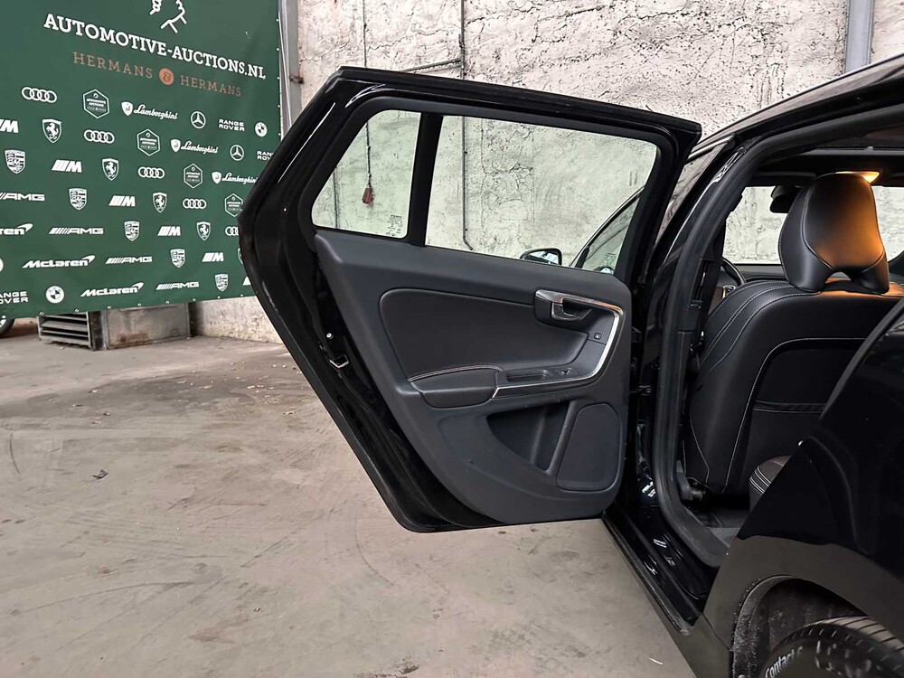 Volvo V60 2.4 D6 AWD Pl.i Summe. 215PS 2013, 4-SJX-92