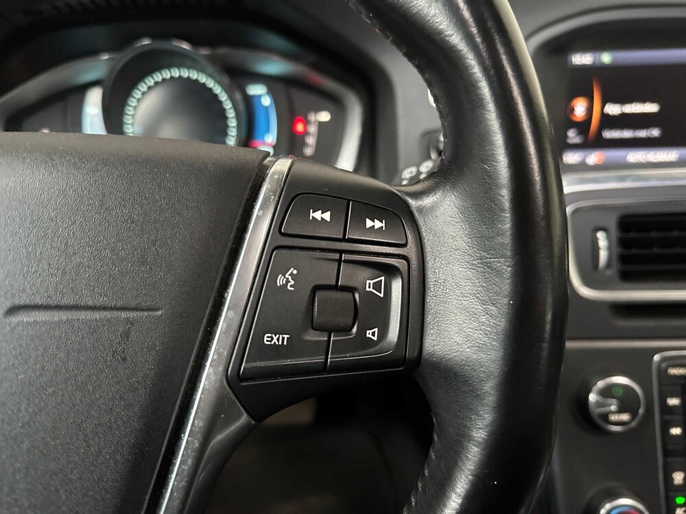 Volvo V60 2.4 D6 AWD Pl.i Summe. 215PS 2013, 4-SJX-92