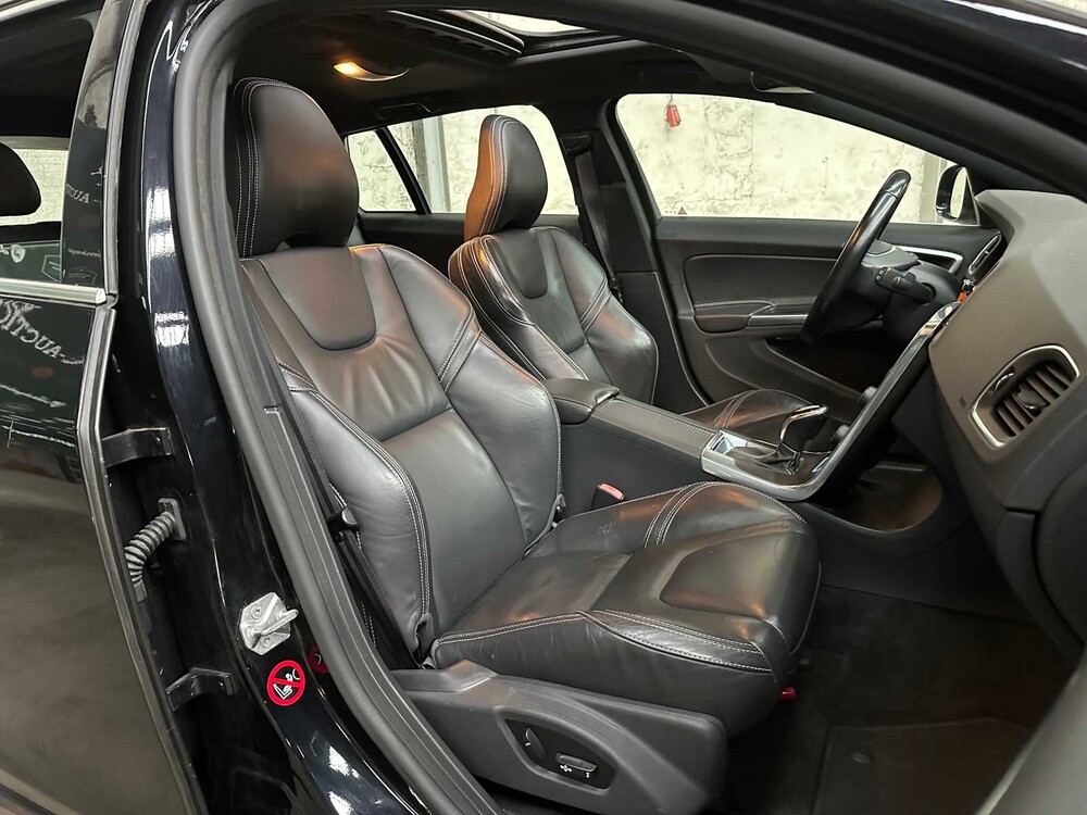 Volvo V60 2.4 D6 AWD Pl.i Summe. 215PS 2013, 4-SJX-92