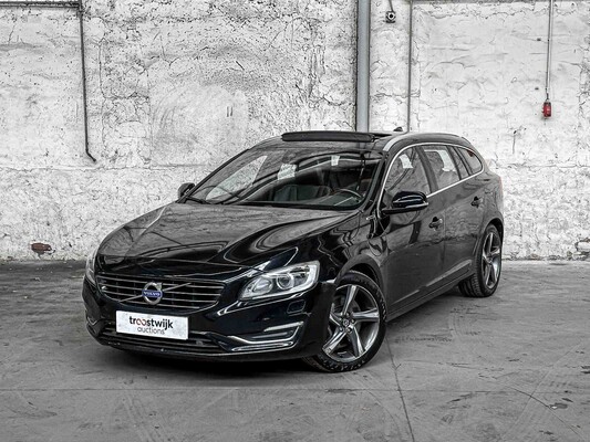 Volvo V60 2.4 D6 AWD Pl.i Sum. 215hp 2013, 4-SJX-92