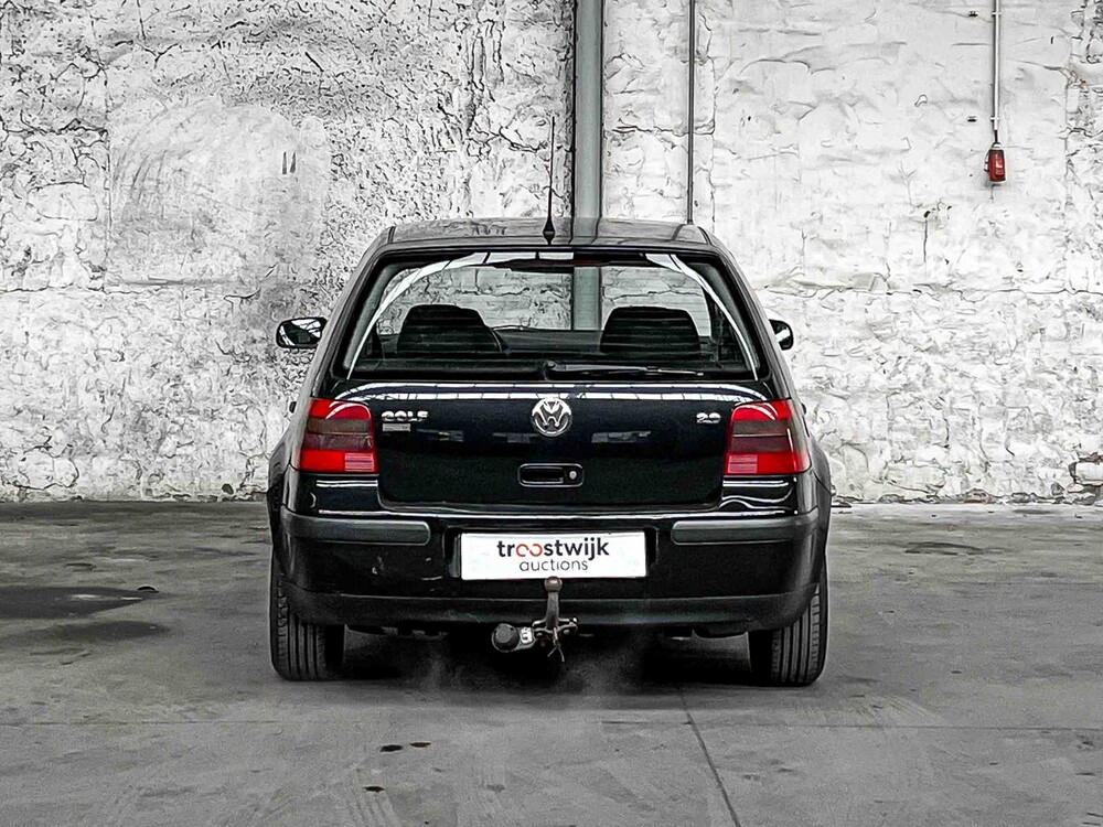 Volkswagen Golf 2.0 Trendline 116hp 2000, 32-DT-ZH