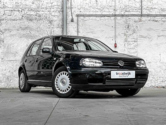 Volkswagen Golf 2.0 Trendline 116hp 2000, 32-DT-ZH