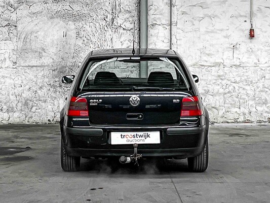 Volkswagen Golf 2.0 Trendline 116hp 2000, 32-DT-ZH