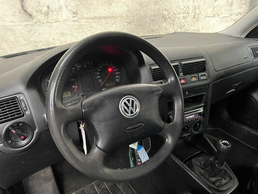 Volkswagen Golf 2.0 Trendline 116hp 2000, 32-DT-ZH