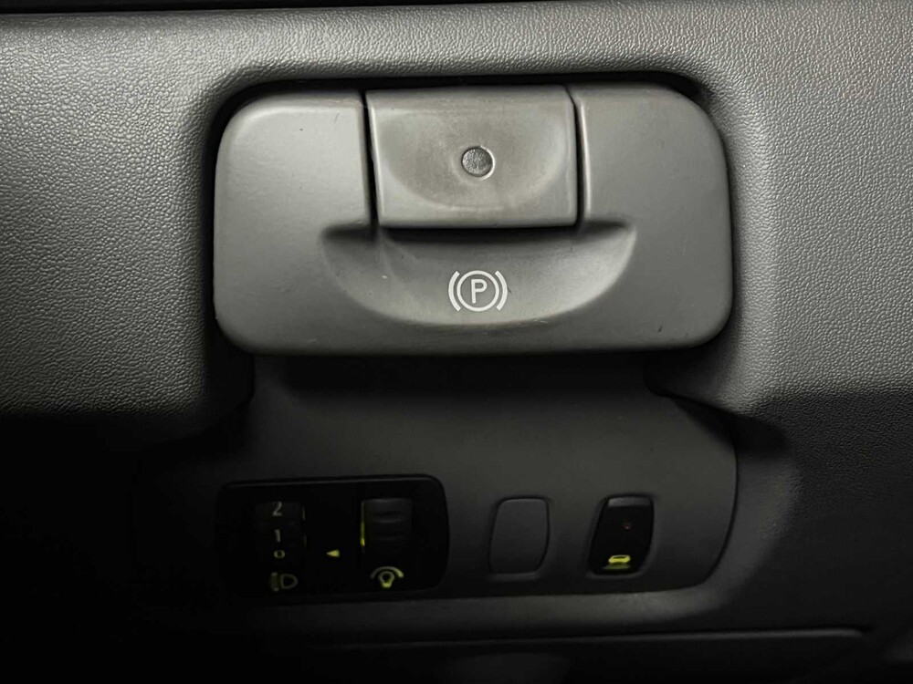 Renault Scénic 1.6-16V Expr. Sockel 113PS 2004, 20-PR-DK