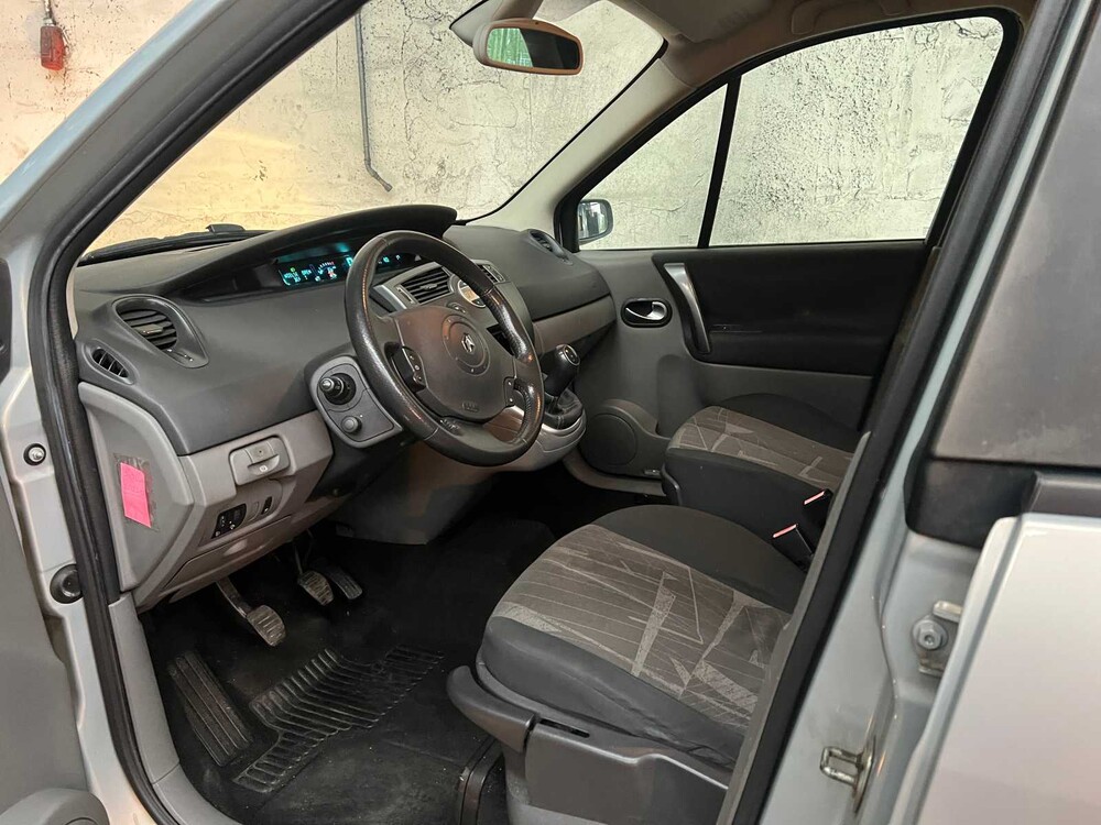 Renault Scénic 1.6-16V Expr. Sockel 113PS 2004, 20-PR-DK