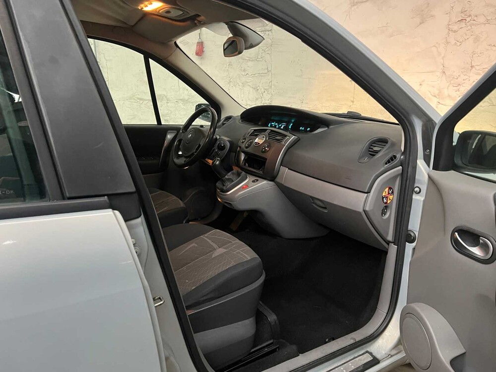 Renault Scénic 1.6-16V Expr. Sockel 113PS 2004, 20-PR-DK
