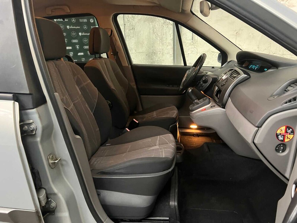 Renault Scénic 1.6-16V Expr. Sockel 113PS 2004, 20-PR-DK