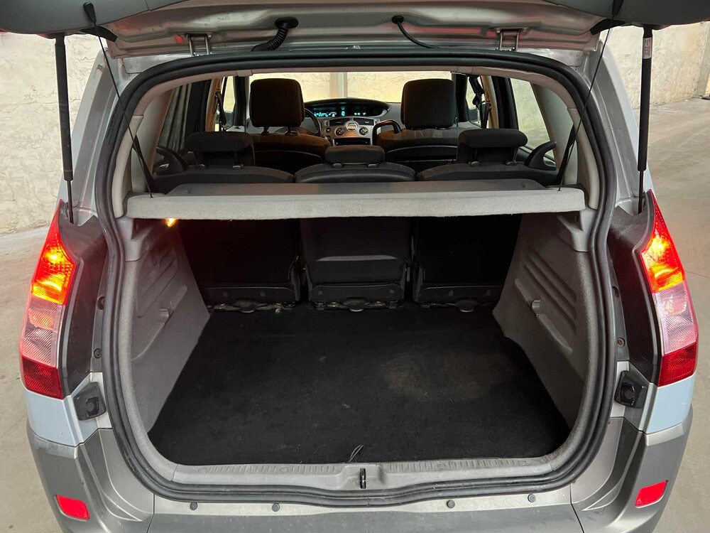 Renault Scénic 1.6-16V Expr. Sockel 113PS 2004, 20-PR-DK