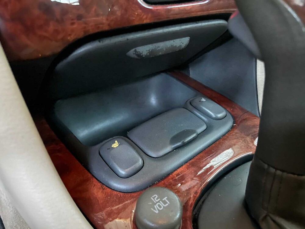 Volvo C70 2.4 193hp 2002 (Original-NL), 44-HV-DP