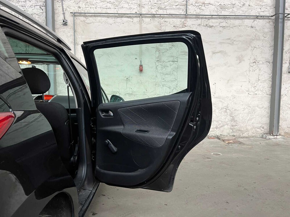 Peugeot 207 SW 1.6 VTi XS 120PS 2008, 70-ZR-PP