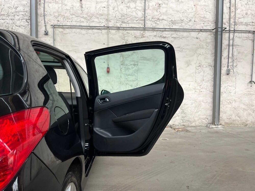 Peugeot 308 1.6 THP XT 140PS 2008, 18-HGZ-5