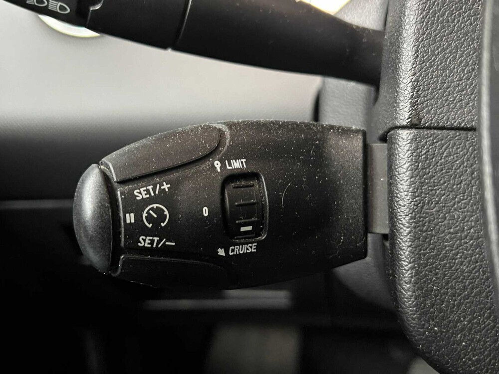 Peugeot 308 1.6 THP XT 140PS 2008, 18-HGZ-5