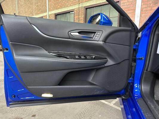 Toyota Mirai Launch Edition 182pk 2021 (Origineel-NL), K-252-VD