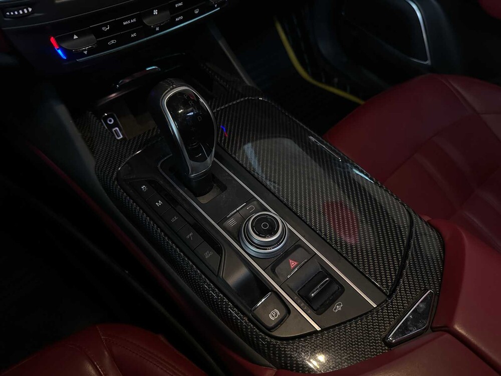 Maserati Levante SQ4 3.0 V6 424pk 2017