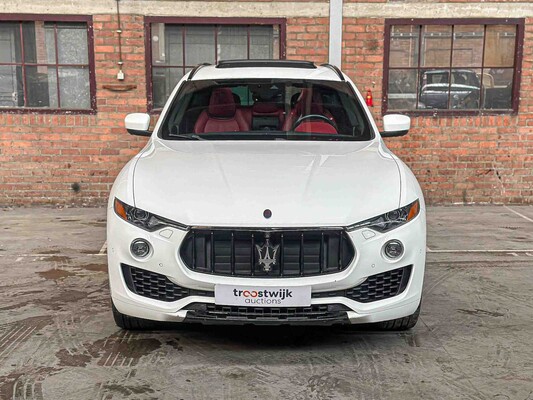 Maserati Levante SQ4 3.0 V6 424pk 2017